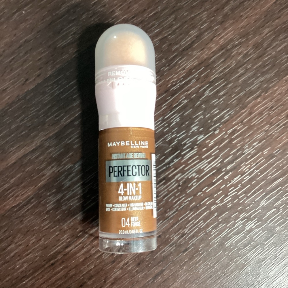 Maybelline Perfector 4-in-1 Glow Makeup - Deep 04 Primer Concealer  Highlighter